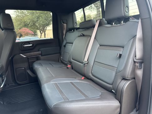 Used 2021 GMC Sierra 2500 Denali w/ Denali Ultimate Package AWD/4WD image 10