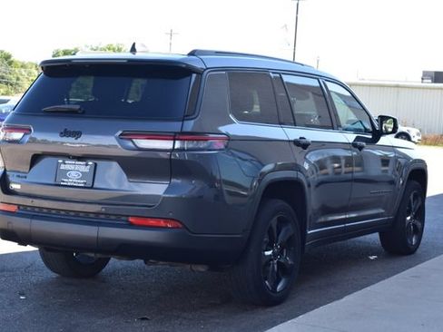 Used 2022 Jeep Grand Cherokee L Laredo AWD/4WD image 13