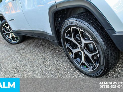 Used 2025 Jeep Compass Limited AWD/4WD image 15