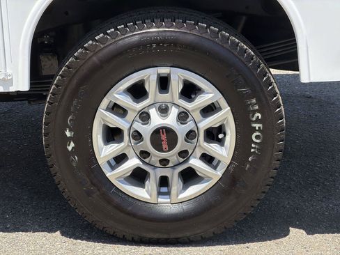 New 2026 GMC Sierra 2500 Pro w/ Convenience Package AWD/4WD image 30