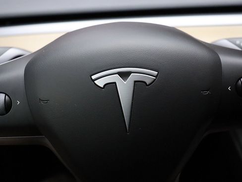 Used 2022 Tesla Model 3 Long Range AWD/4WD image 48