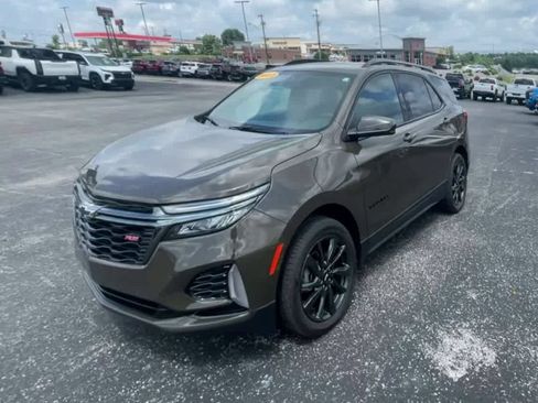 Used 2023 Chevrolet Equinox RS AWD/4WD image 5