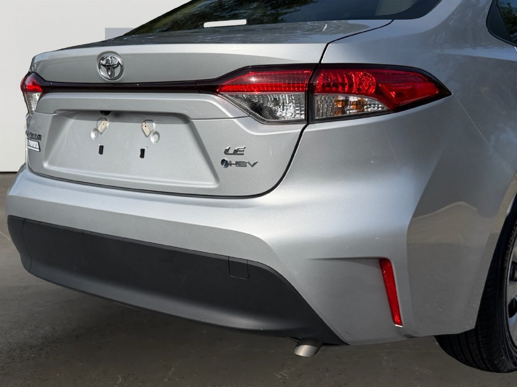 Used 2026 Toyota Corolla LE FWD image 10