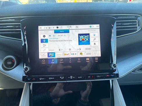 Used 2025 Jeep Wagoneer Series III w/ Quick Order Package 25C Super image 13