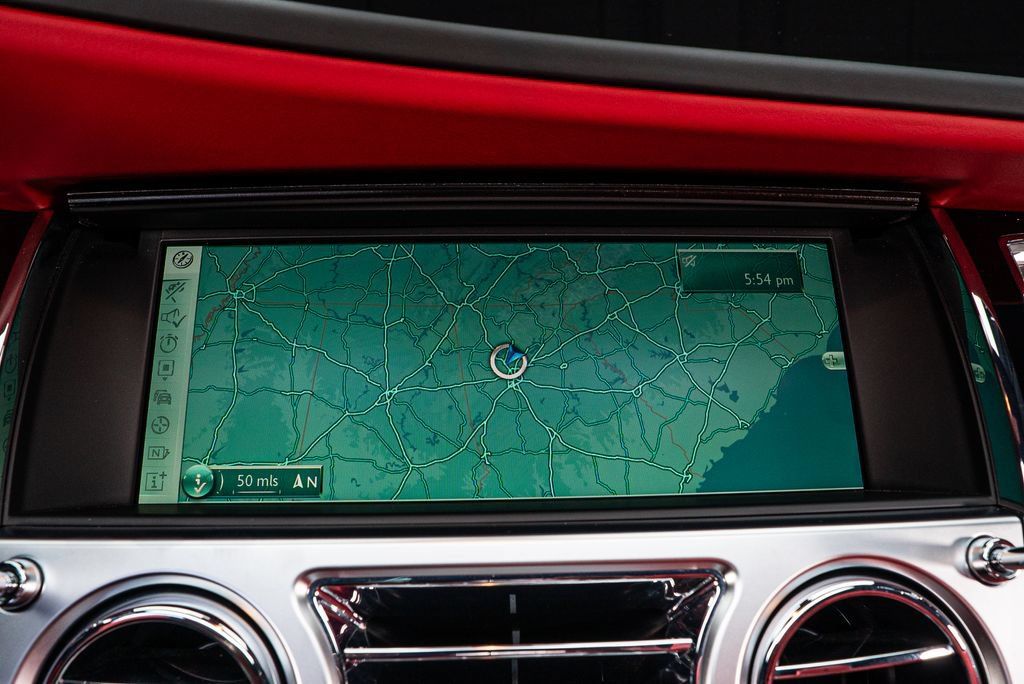 Used 2016 Rolls-Royce Dawn RWD image 37