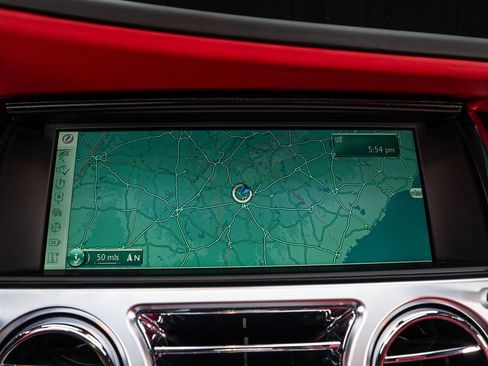 Used 2016 Rolls-Royce Dawn RWD image 37