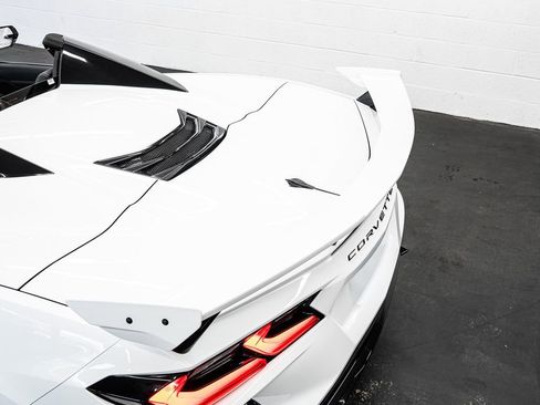 Used 2024 Chevrolet Corvette Stingray Convertible w/ 1LT image 17