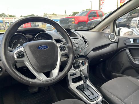 Used 2015 Ford Fiesta SE image 14