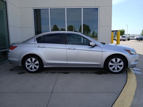 Used 2010 Honda Accord EX-L image 5