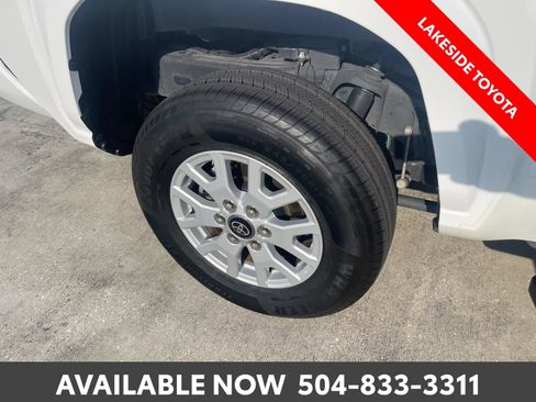 Certified 2025 Toyota Tacoma SR5 w/ SR5 Upgrade Package AWD/4WD image 13