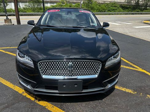 Used 2018 Lincoln MKZ Select w/ Select Plus Package AWD/4WD image 2