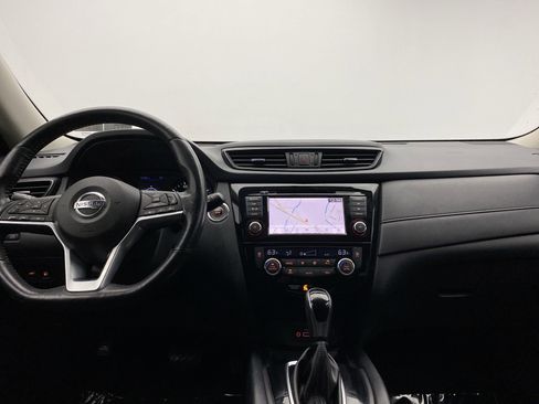 Used 2018 Nissan Rogue SV w/ Premium Package image 14