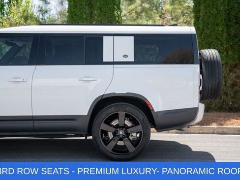 Used 2024 Land Rover Defender 130 S image 11