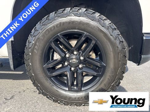 Used 2020 Chevrolet Silverado 1500 LT Trail Boss image 9