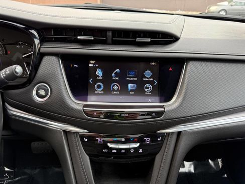 Used 2018 Cadillac XT5 Luxury image 14