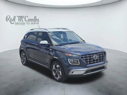 Used 2025 Hyundai Venue Limited FWD image 7