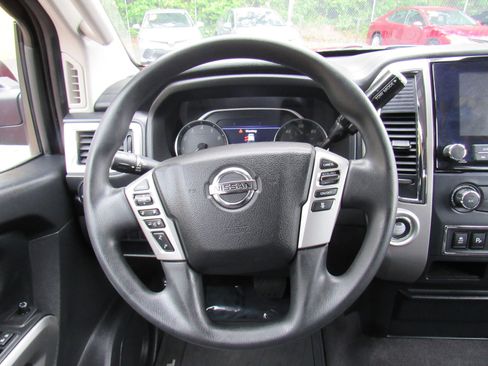 Used 2021 Nissan Titan SV w/ Accessory Utility Package RWD image 14