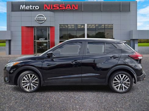 Certified 2024 Nissan Kicks SV FWD image 3