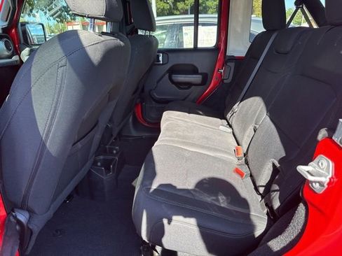 Used 2019 Jeep Wrangler Unlimited Sport S image 47