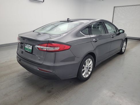 Used 2019 Ford Fusion SE FWD image 9