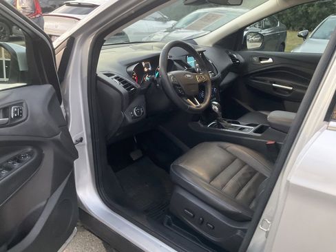 Used 2018 Ford Escape Titanium w/ Ford Safe & Smart Package image 10