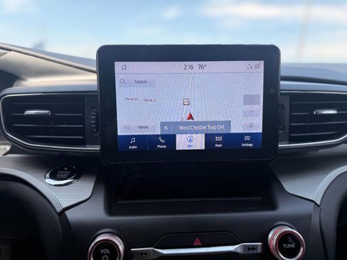 Used 2020 Ford Explorer XLT w/ Equipment Group 202A image 16