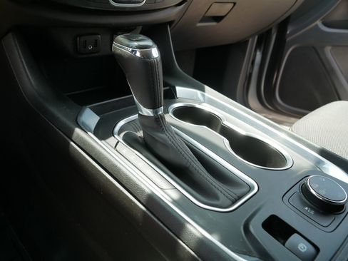 Used 2019 Chevrolet Traverse LT AWD/4WD image 29
