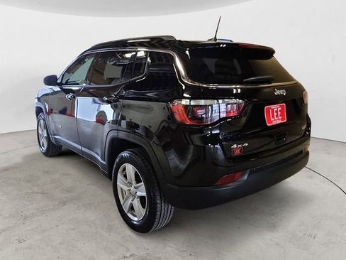 Used 2022 Jeep Compass Latitude image 3