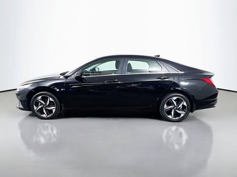 Used 2023 Hyundai Elantra Limited image 6