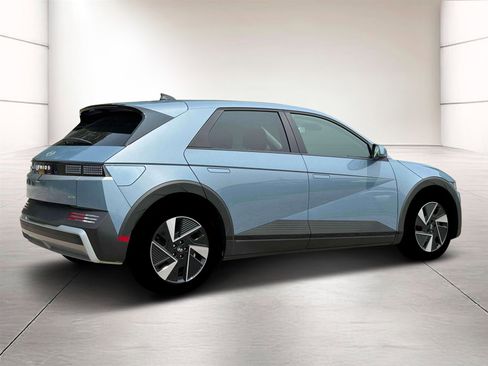 New 2026 Hyundai Ioniq 5 SE image 8