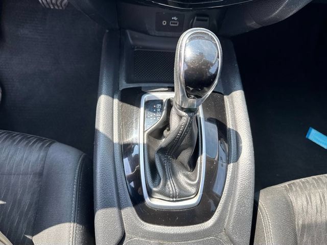 Used 2019 Nissan Rogue SV AWD/4WD image 25