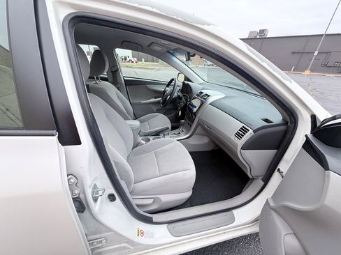 Used 2011 Toyota Corolla image 10