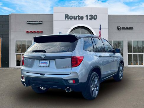 Used 2023 Honda Passport EX-L image 4