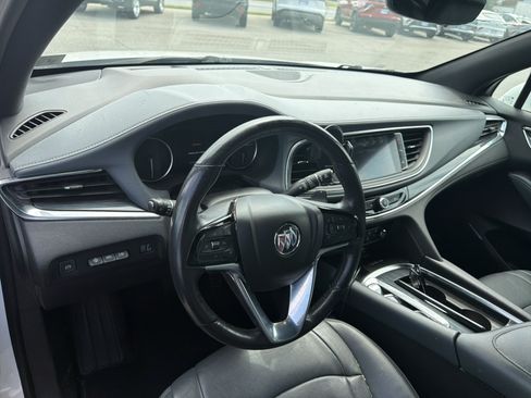 Used 2022 Buick Enclave Premium AWD/4WD image 16