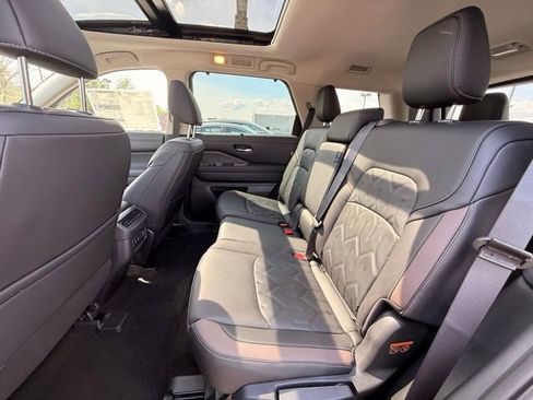 New 2026 Nissan Pathfinder Platinum w/ Cargo Package AWD/4WD image 15