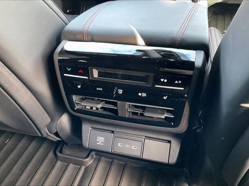 Used 2025 Acura MDX A-Spec image 36