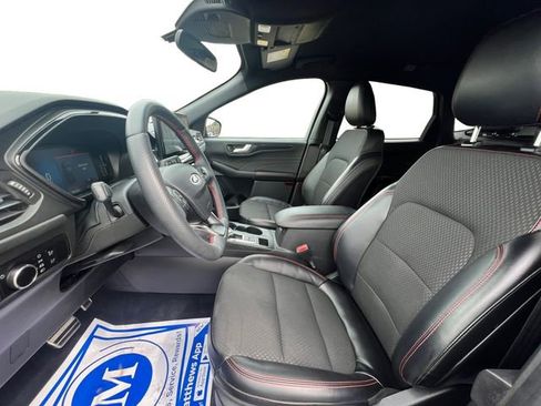Used 2024 Ford Escape ST-Line w/ Tech Pack #1 image 9