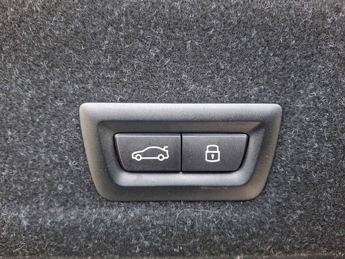 Used 2025 BMW 330i xDrive Sedan w/ M Sport Package image 29