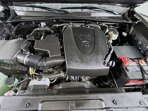 Certified 2019 Toyota Tacoma SR5 RWD image 30