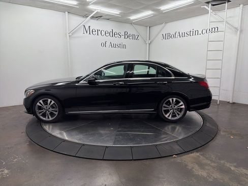 Used 2018 Mercedes-Benz C 300 Sedan image 4