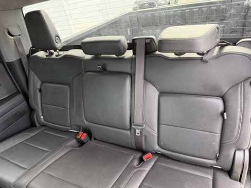 Used 2024 GMC Sierra 1500 SLT image 15