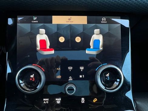 Used 2021 Land Rover Range Rover Velar R-Dynamic S image 18