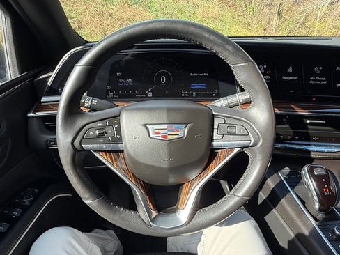 Used 2021 Cadillac Escalade Premium Luxury image 29