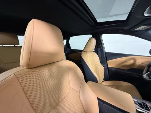 Used 2025 Lexus RX 350 Premium w/ Accessory Package (Z1) FWD image 34