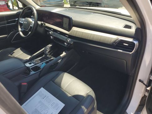 Used 2023 Kia Telluride SX AWD/4WD image 4