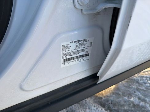 Used 2022 Ford Maverick XLT image 28