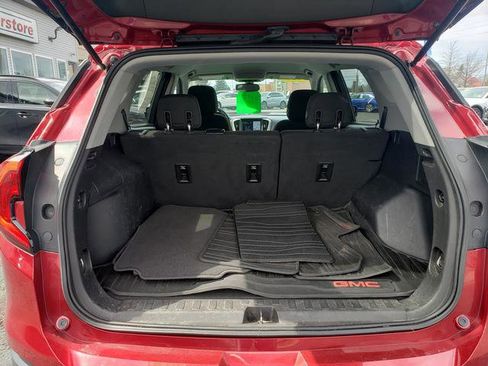 Used 2018 GMC Terrain SLE w/ Driver Convenience Package image 5