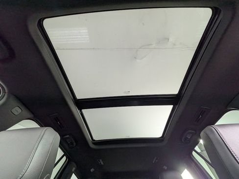 Certified 2025 Cadillac XT6 Luxury image 6