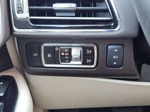 Used 2024 Lincoln Navigator L Black Label AWD/4WD image 23