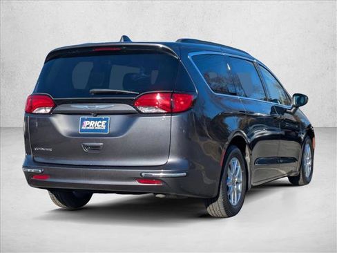 Used 2020 Chrysler Voyager Lxi image 5